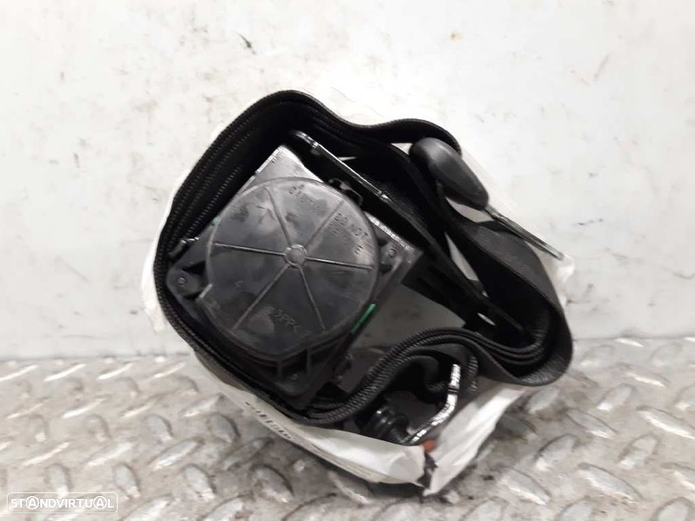 CINTO DE SEGURANÇA TRASEIRO DIREITO HYUNDAI ELANTRA SEDÁN - 1