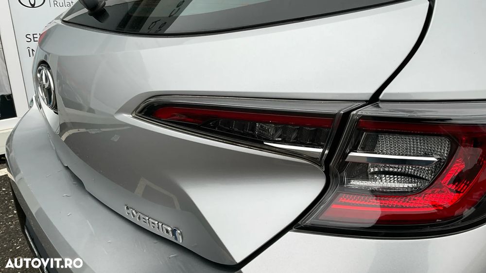 Toyota Corolla 1.8 HSD Dynamic - 9