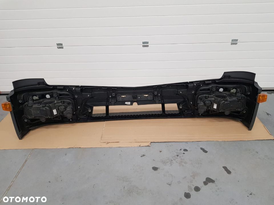 Zderzak Mercedes Atego - 5