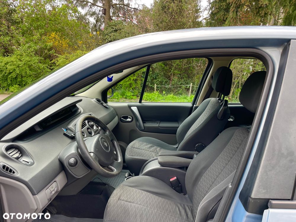 Renault Scenic 1.6 16V Authentique - 9