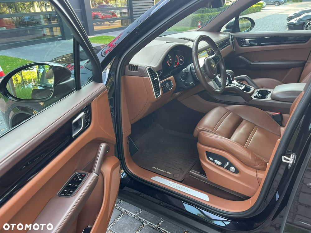 Porsche Cayenne Platinum Edition - 18