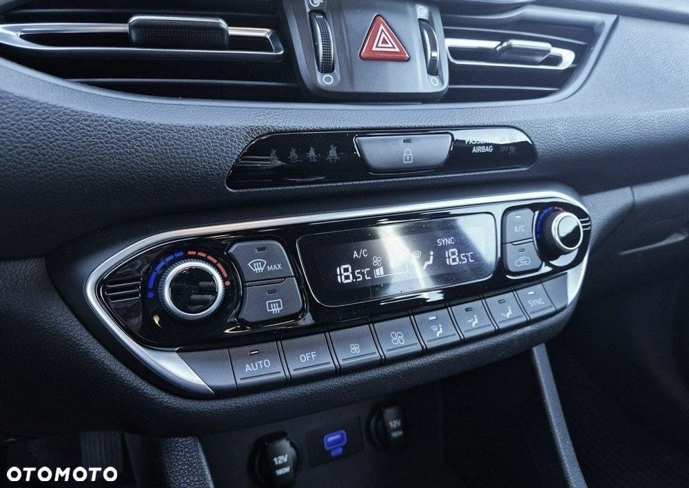 Hyundai i30 1.5 T-GDI 48V Smart Plus - 12