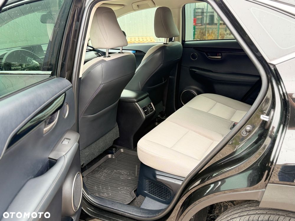 Lexus NX 200t Elegance 2WD - 23