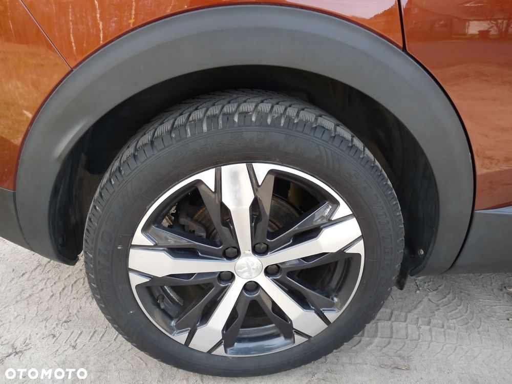 Peugeot 3008 1.6 THP Allure S&S EAT6 - 24