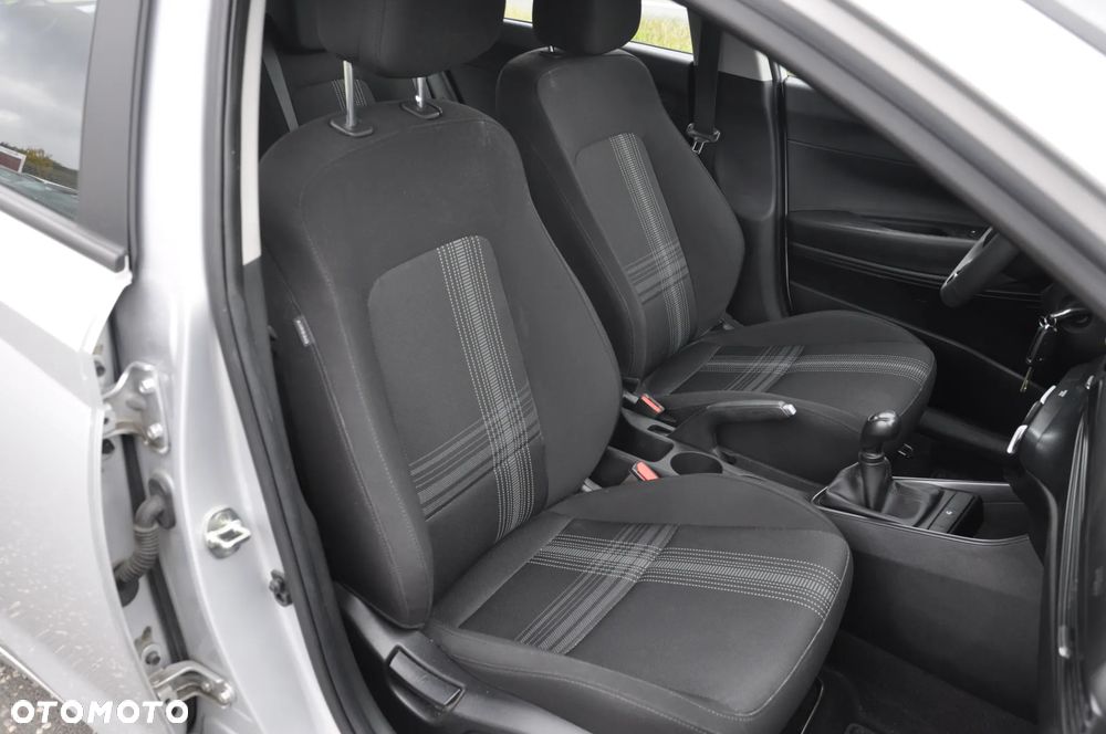 Hyundai i20 1.2 Select - 21