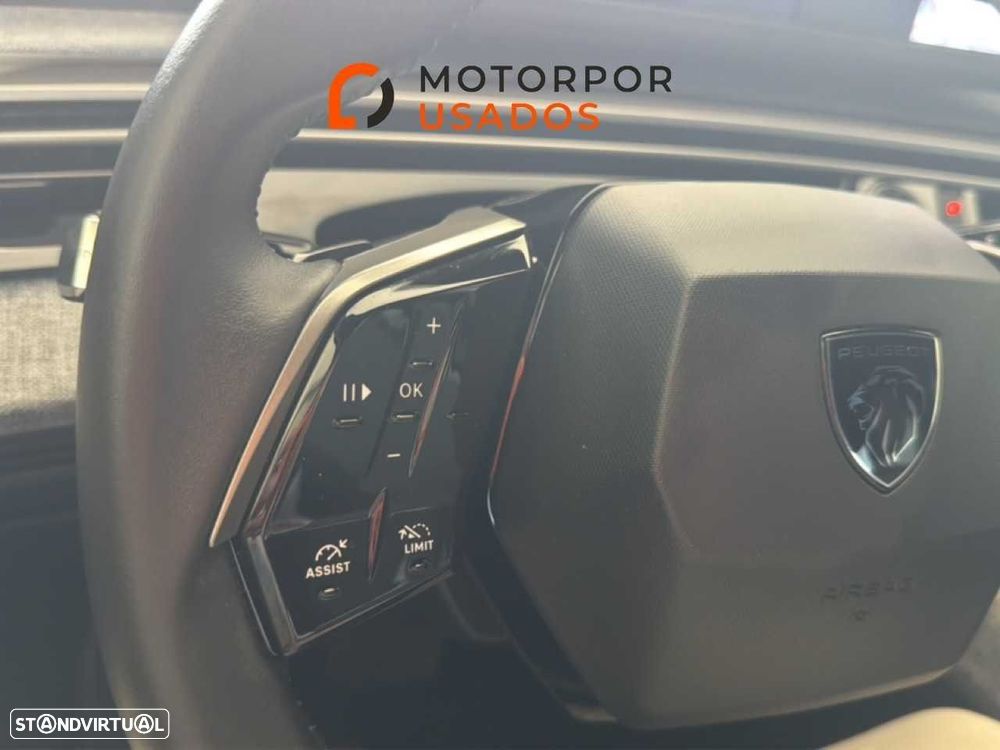 Peugeot 5008 1.2 Hybrid Allure e-DCS6 - 19