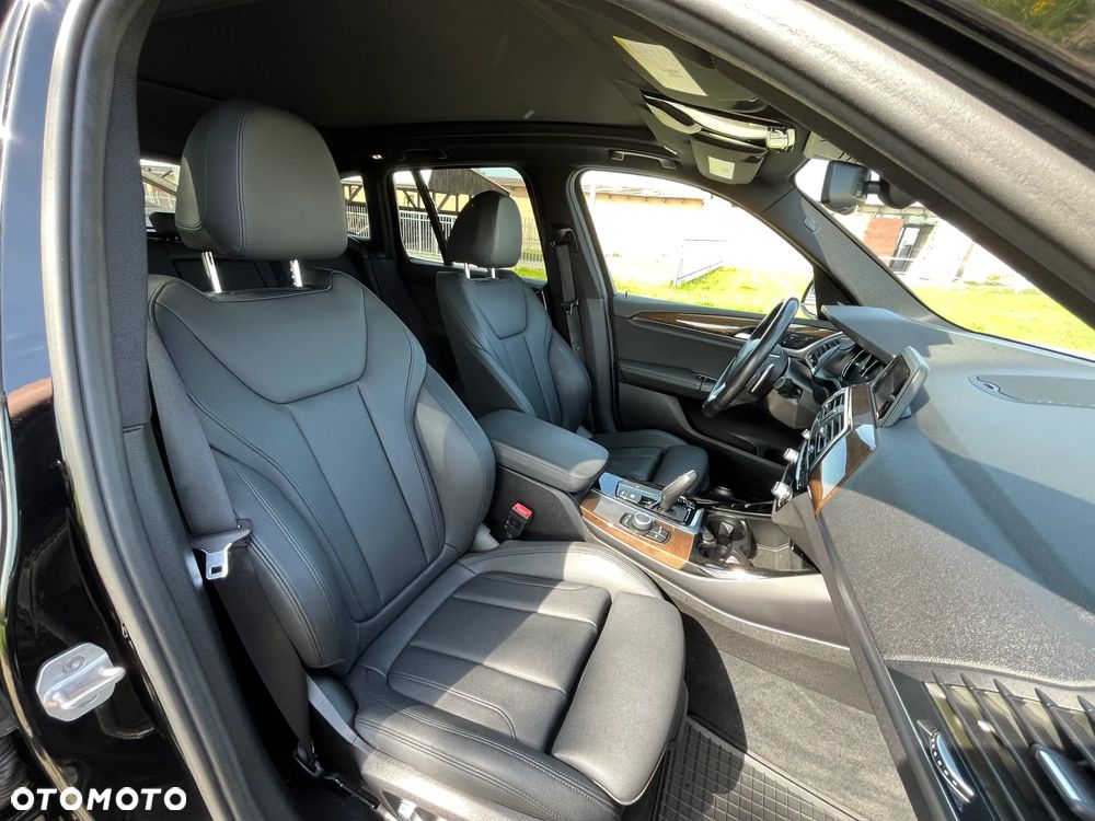 BMW X3 xDrive30i - 16
