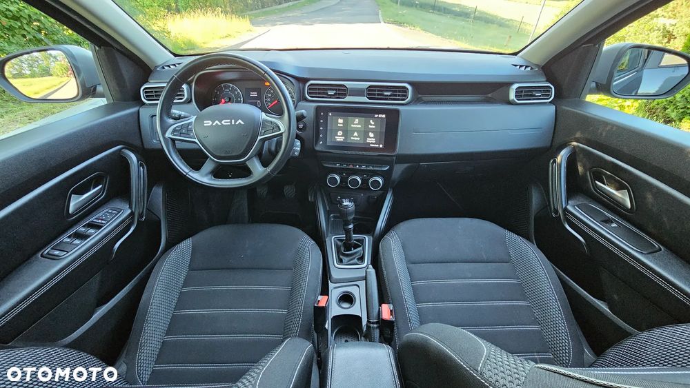 Dacia Duster TCe 100 2WD Celebration - 23