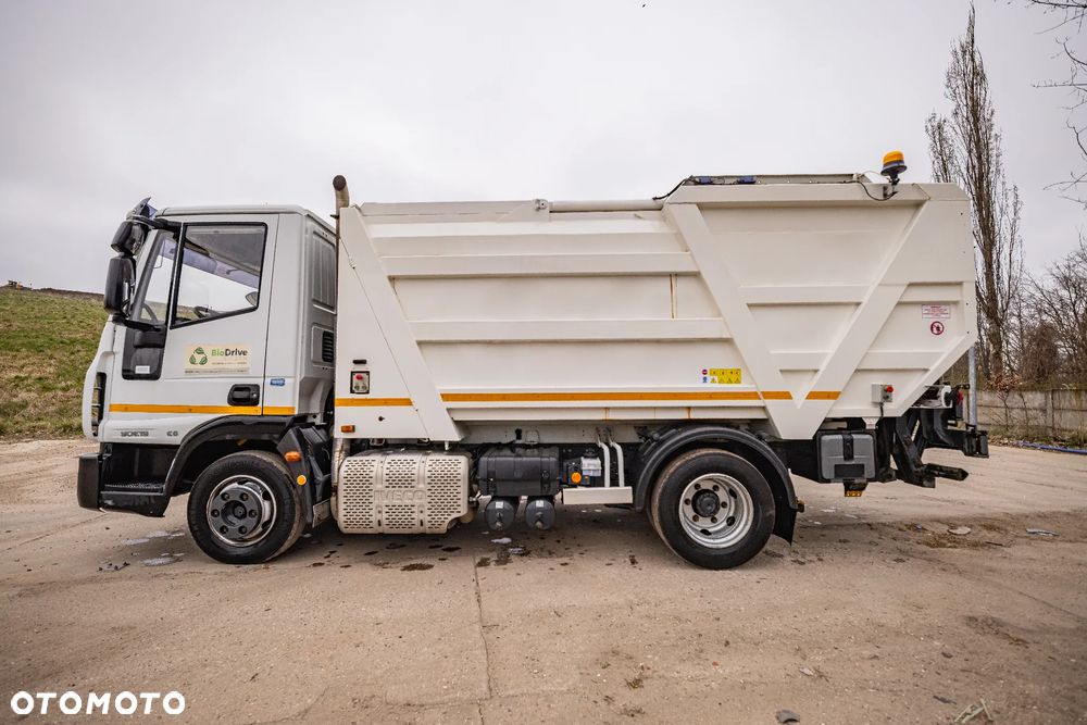 Iveco Euro Cargo 4x2 śmieciarka niski przebieg - 1