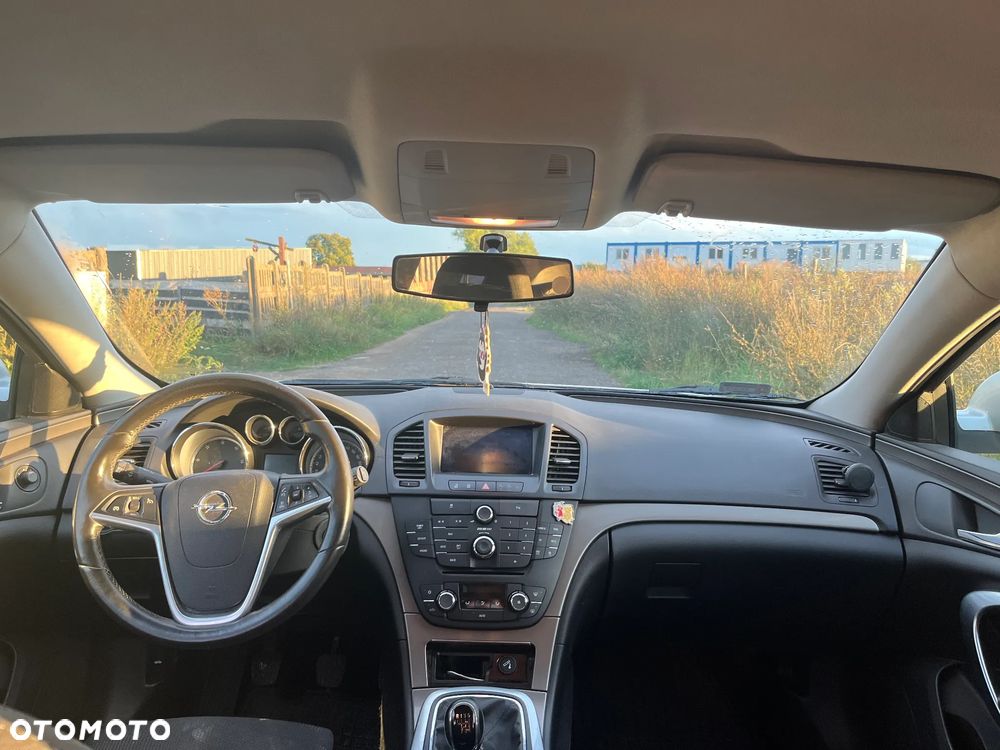 Opel Insignia 2.0 CDTI - 11