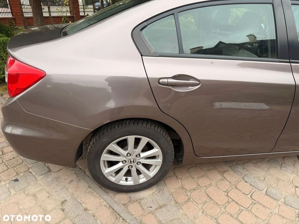 Honda Civic 1.8 Comfort - 13