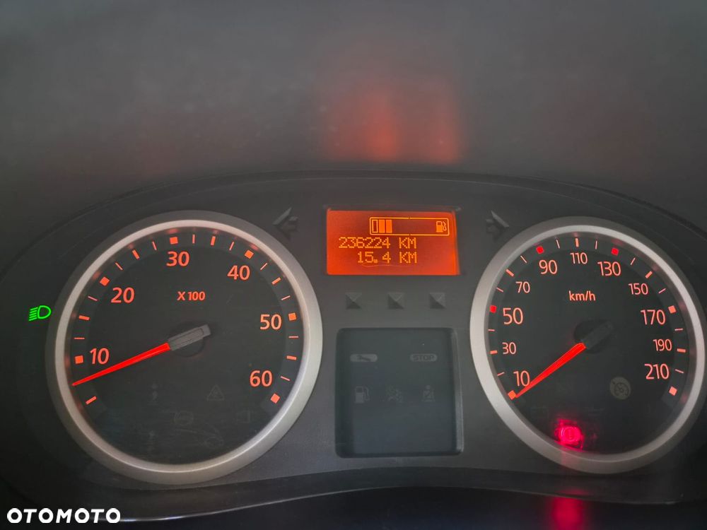 Renault Trafic - 25