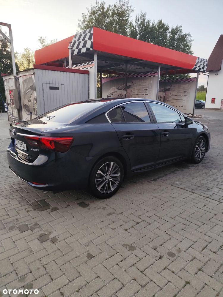 Toyota Avensis 2.0 D-4D Premium - 5