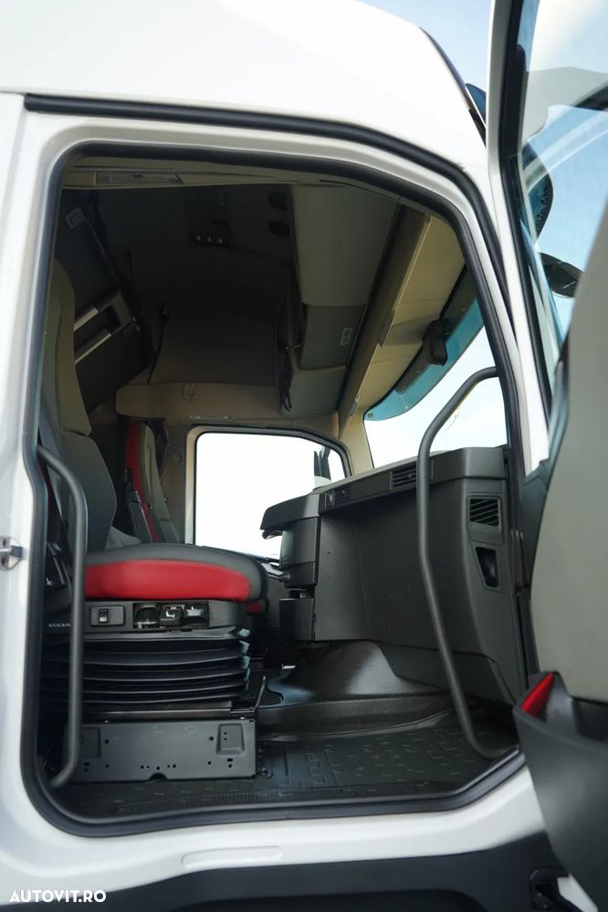 Volvo FH 460 / LOWDECK / MEGA / I-PARK COOL / I-SHIFT - 37