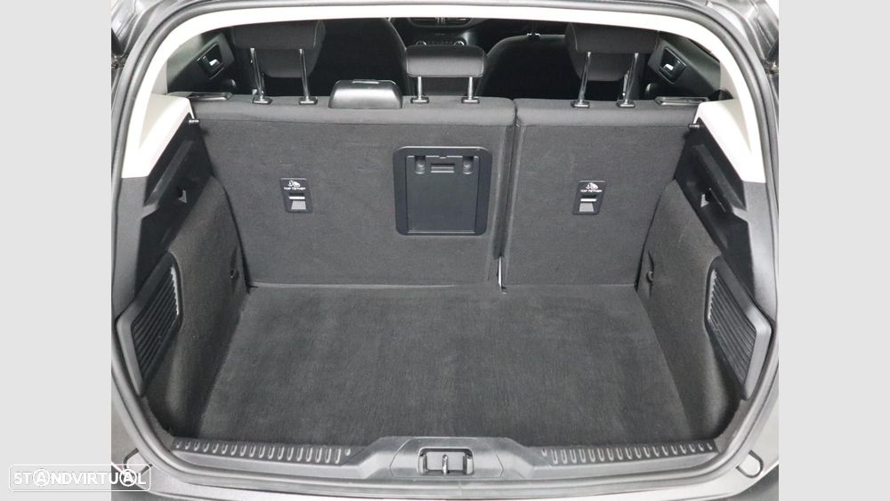 Ford Focus 1.0 EcoBoost MHEV Connected — fotografia 14