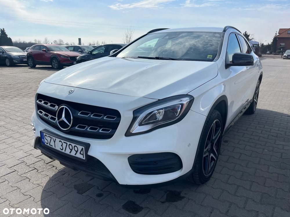 Mercedes-Benz GLA 200 7G-DCT AMG Line - 3