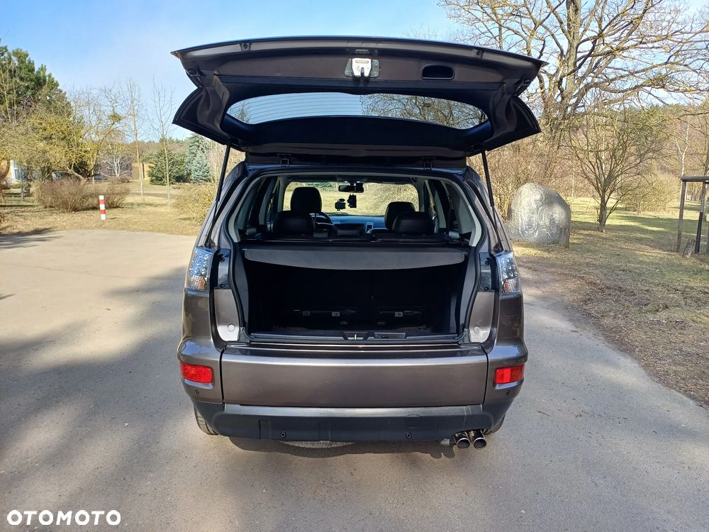 Mitsubishi Outlander 2.2 DI-D ClearTec 2WD Edition - 10