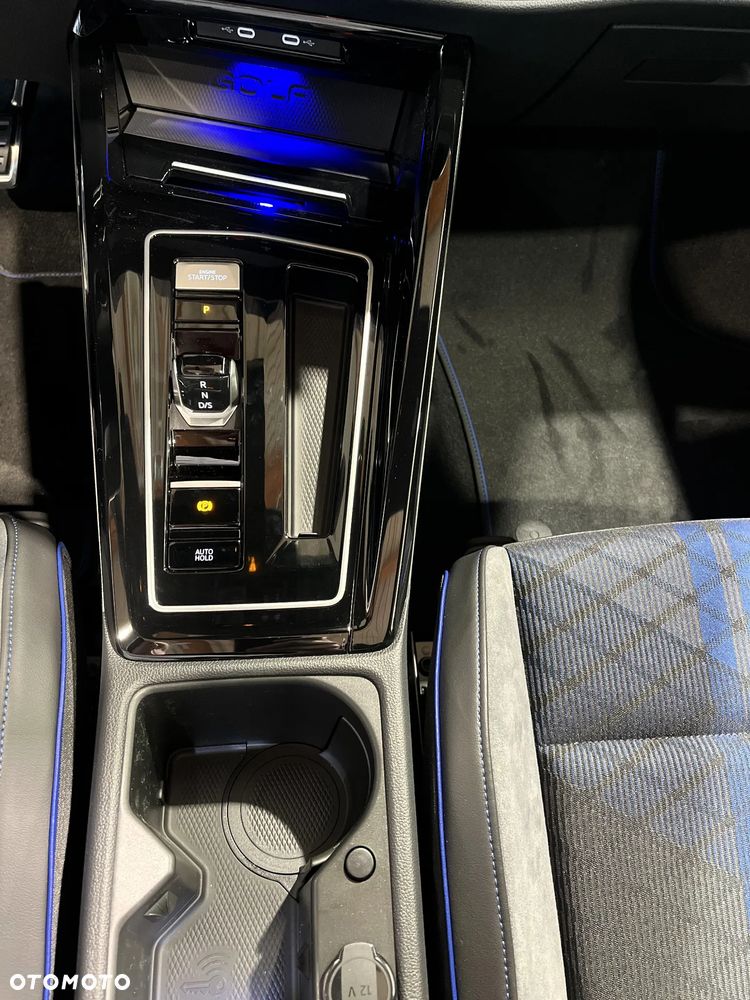 Volkswagen Golf Variant 2.0 TSI 4Motion R - 18