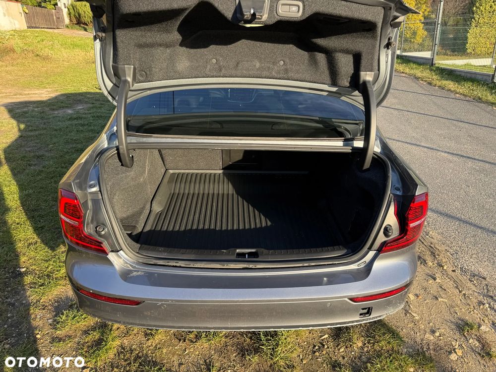 Volvo S60 T5 AWD R-Design - 28