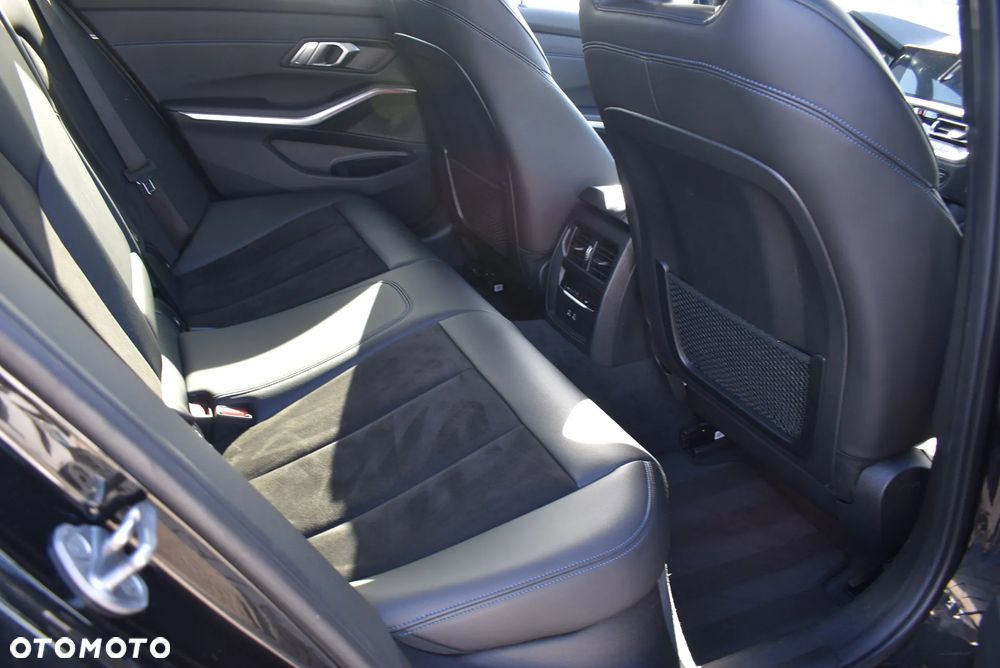 BMW Seria 3 320d xDrive MHEV M Sport sport - 15