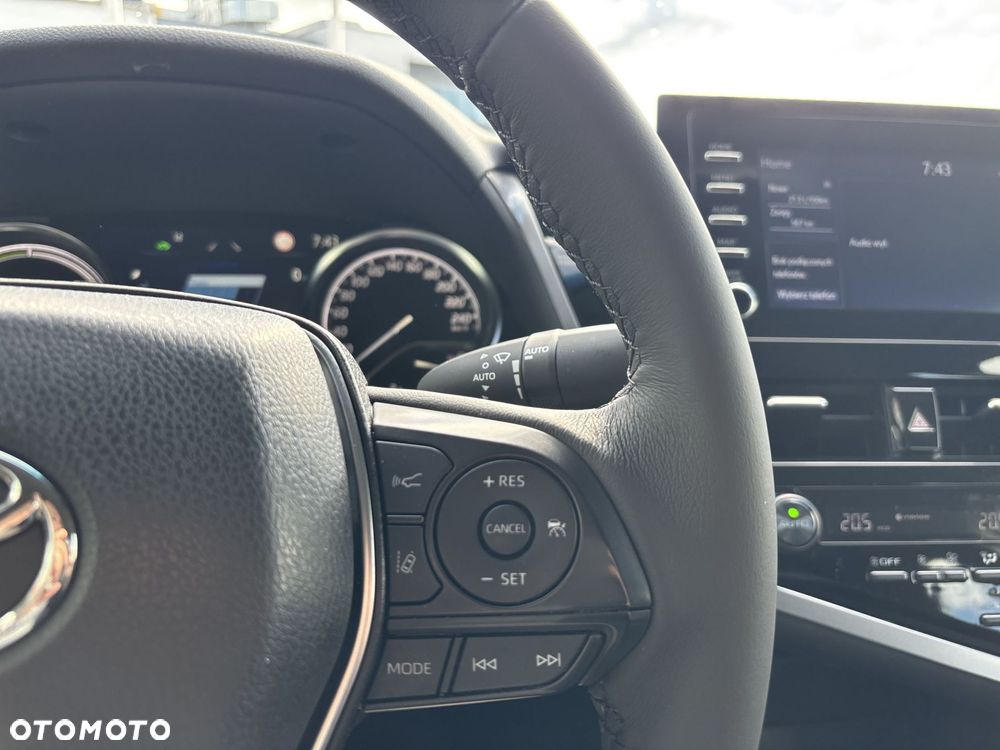 Toyota Camry 2.5 Hybrid Comfort CVT - 21