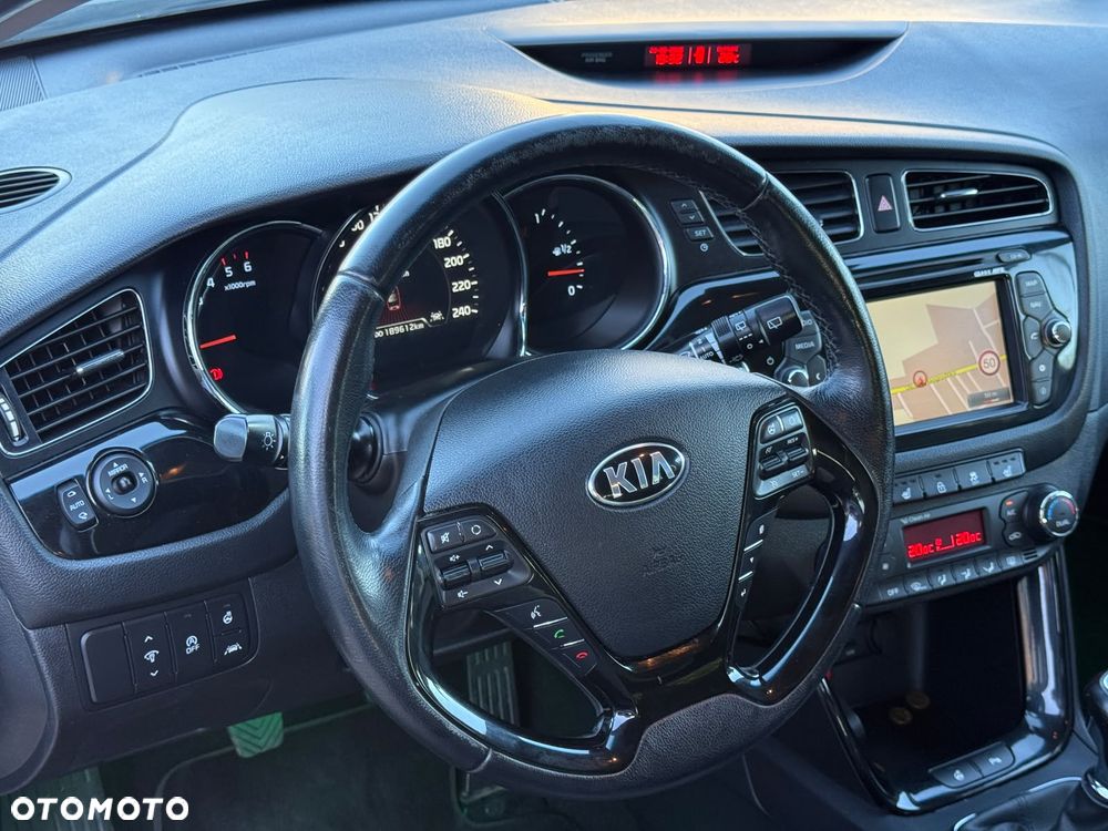 Kia Ceed 1.6 CRDi 128 Platinum Edition - 9