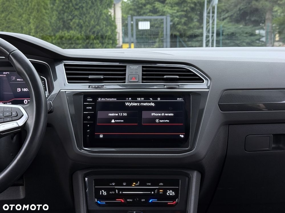 Volkswagen Tiguan - 33