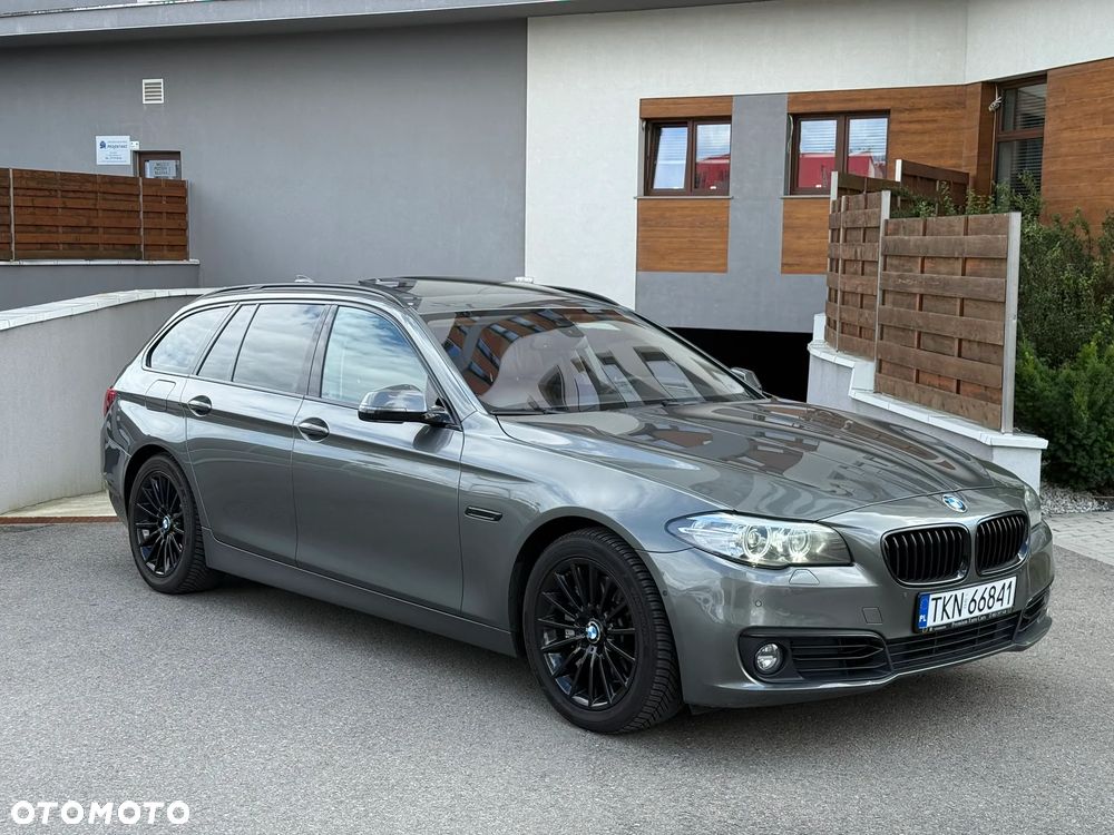 BMW Seria 5 525d Luxury Line - 3