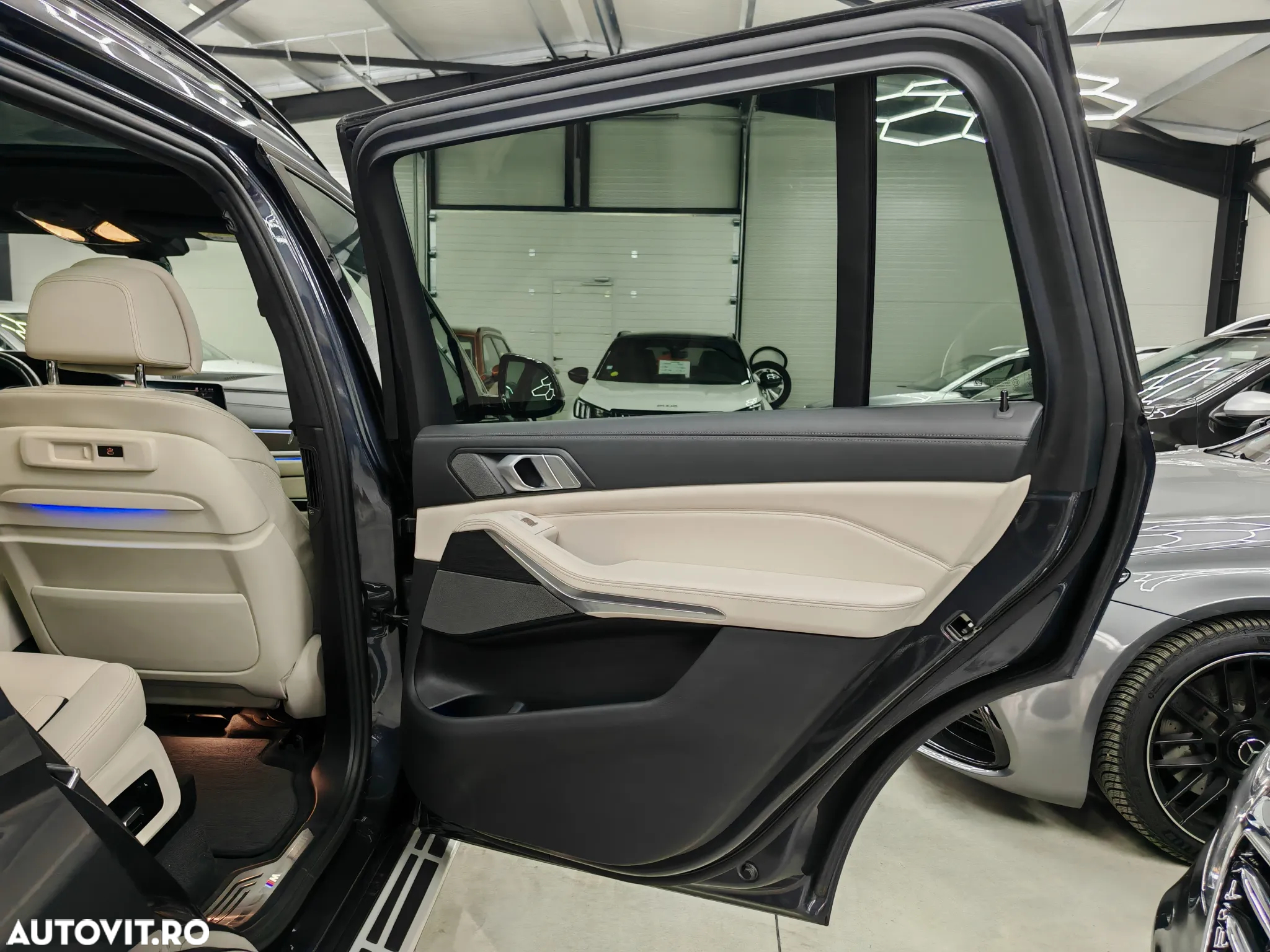 BMW X7 xDrive40i - 31