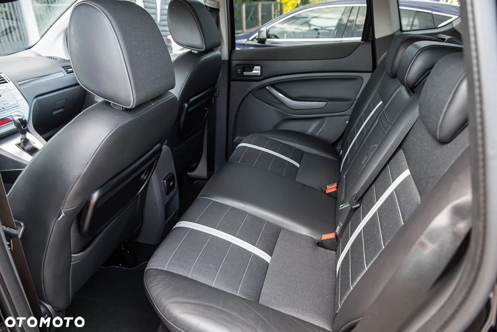 Ford Kuga 2.5 Titanium S - 23