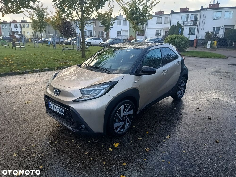 Toyota Aygo X 1.0 VVT-i Executive CVT - 2