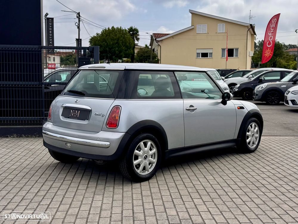 MINI 3 Portas One D - 3