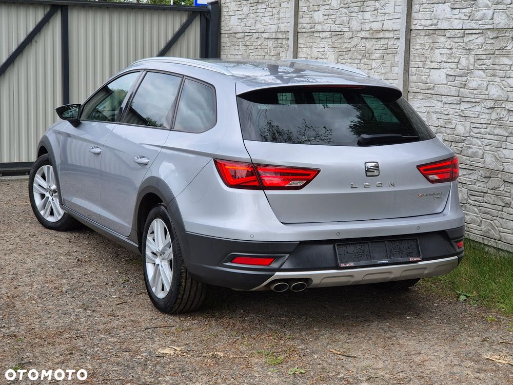 Seat Leon 2.0 TDI DPF Start&Stop DSG XCELLENCE - 11