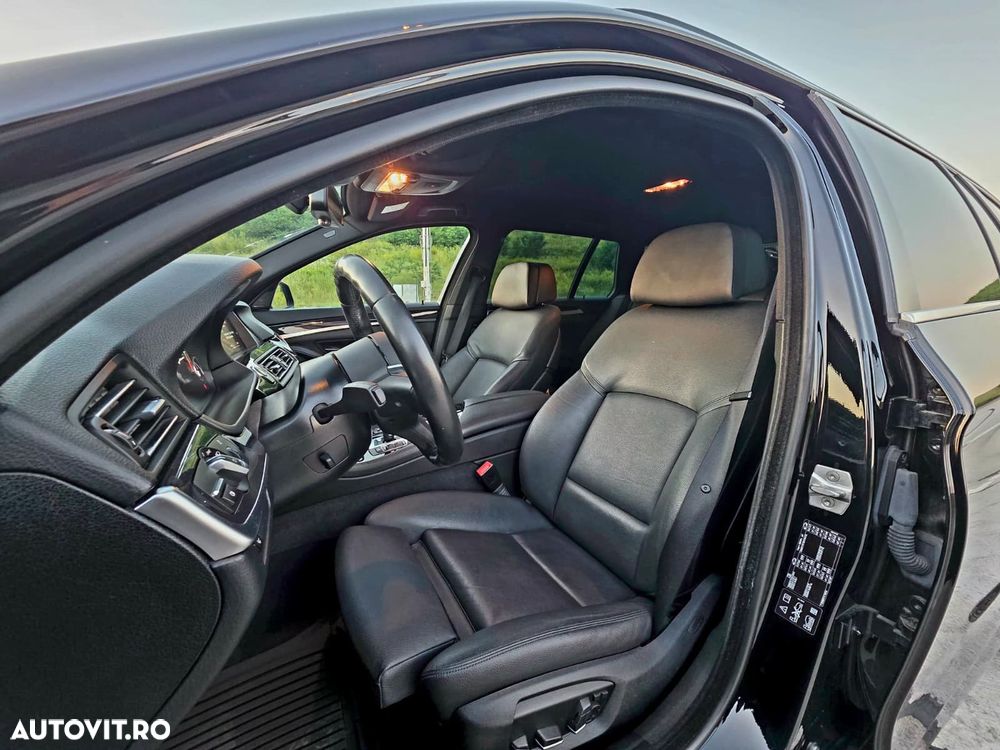 BMW Seria 5 520d xDrive AT - 13