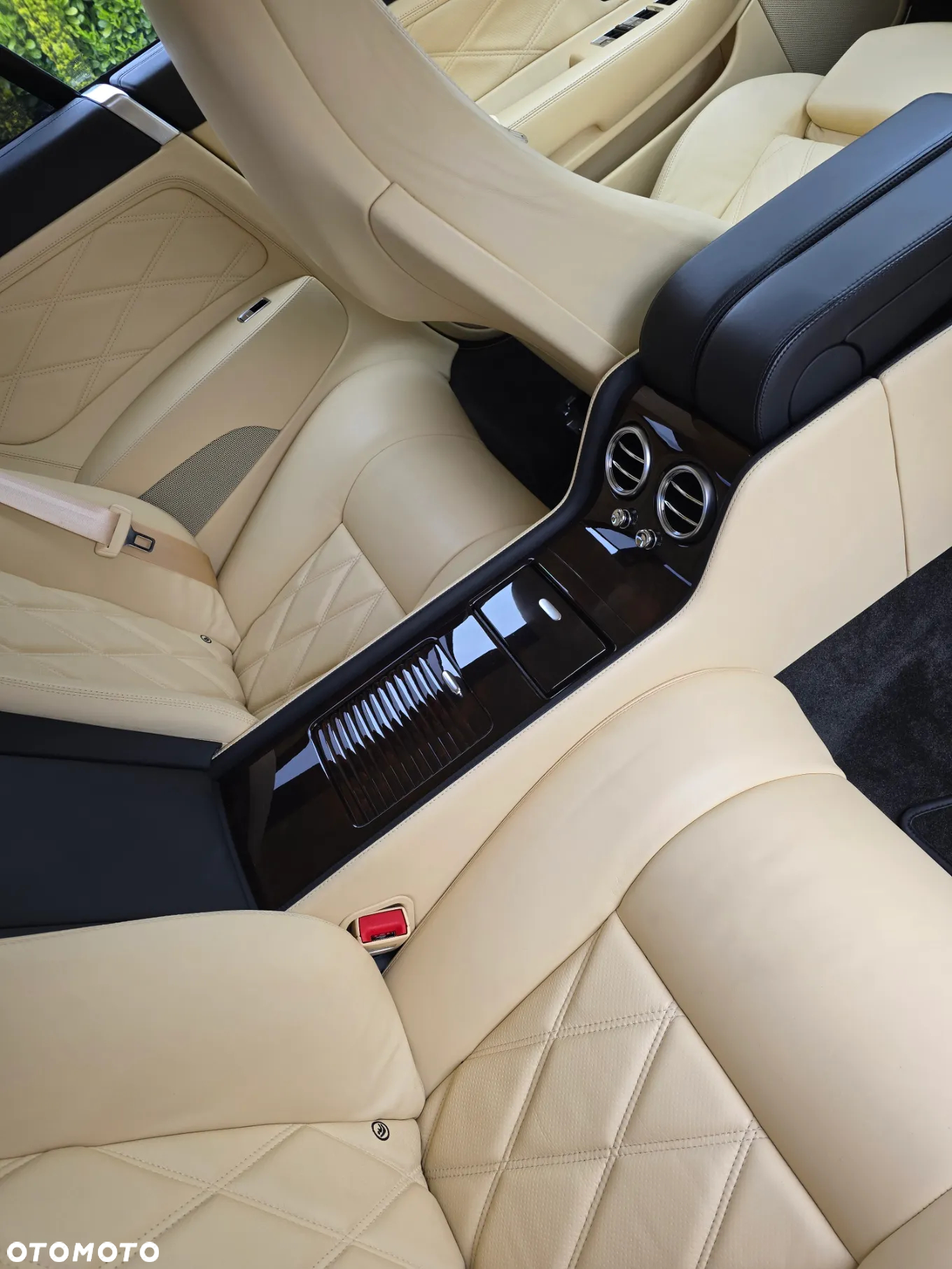 Bentley Continental GT Standard - 20