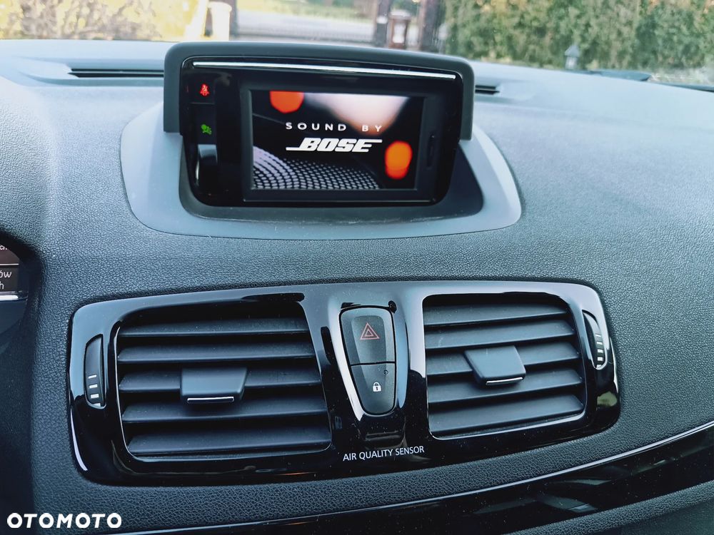 Renault Megane ENERGY dCi 130 Start & Stop Bose Edition - 4