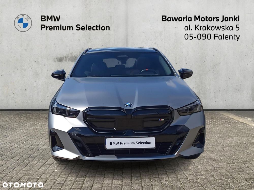 BMW i5 - 5