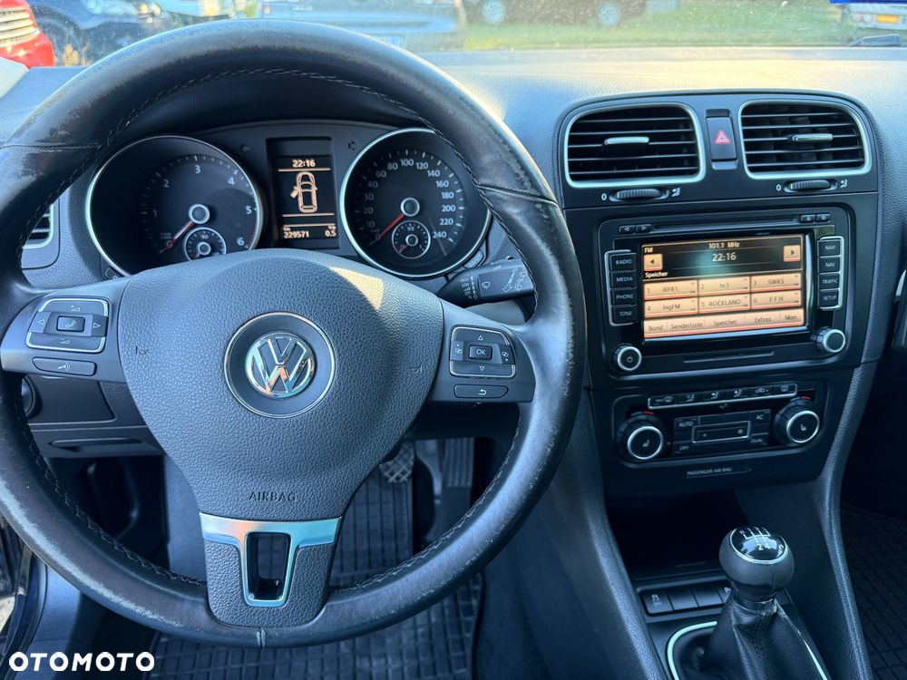 Volkswagen Golf 1.6 TDI DPF Highline - 13