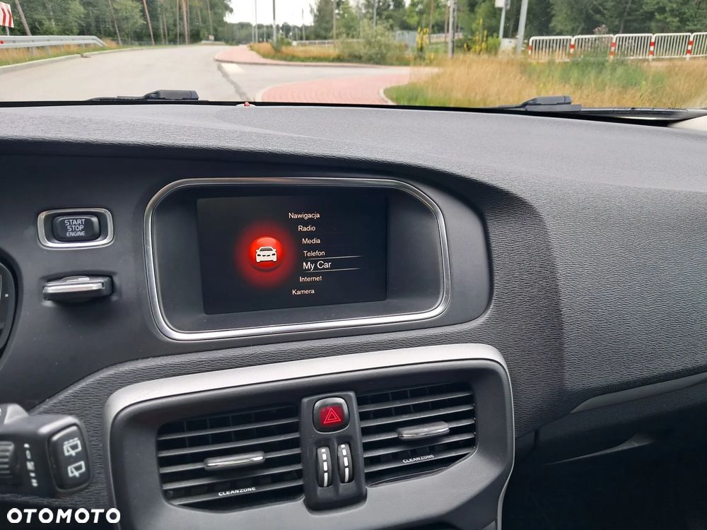 Volvo V40 D2 Momentum - 17