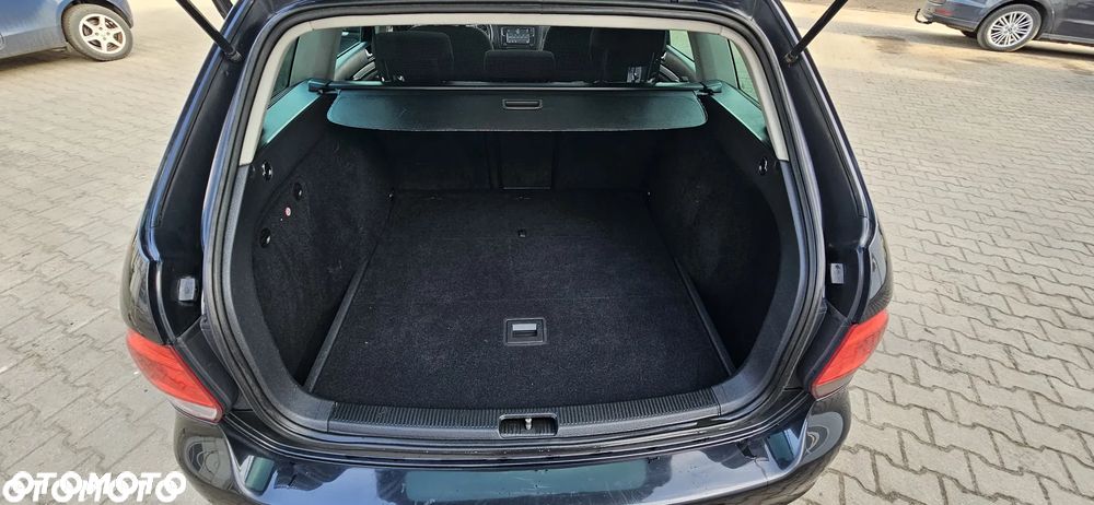 Volkswagen Golf 1.6 TDI DPF BlueMotion Technology MATCH - 12