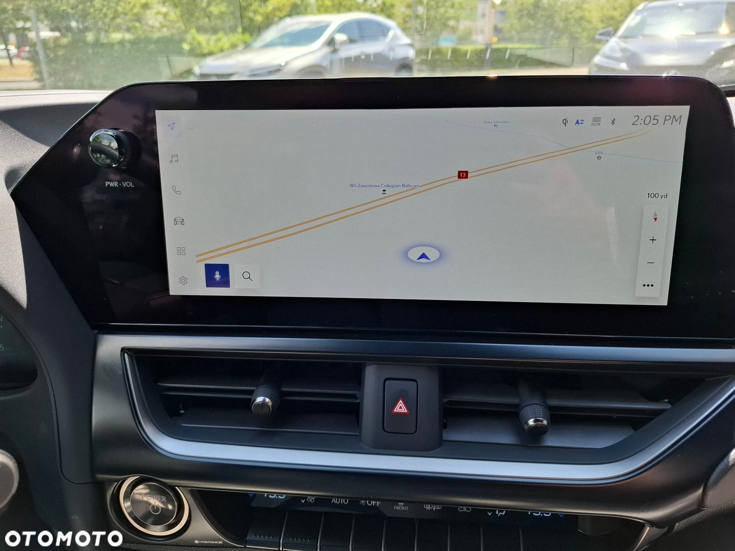 Lexus UX - 32