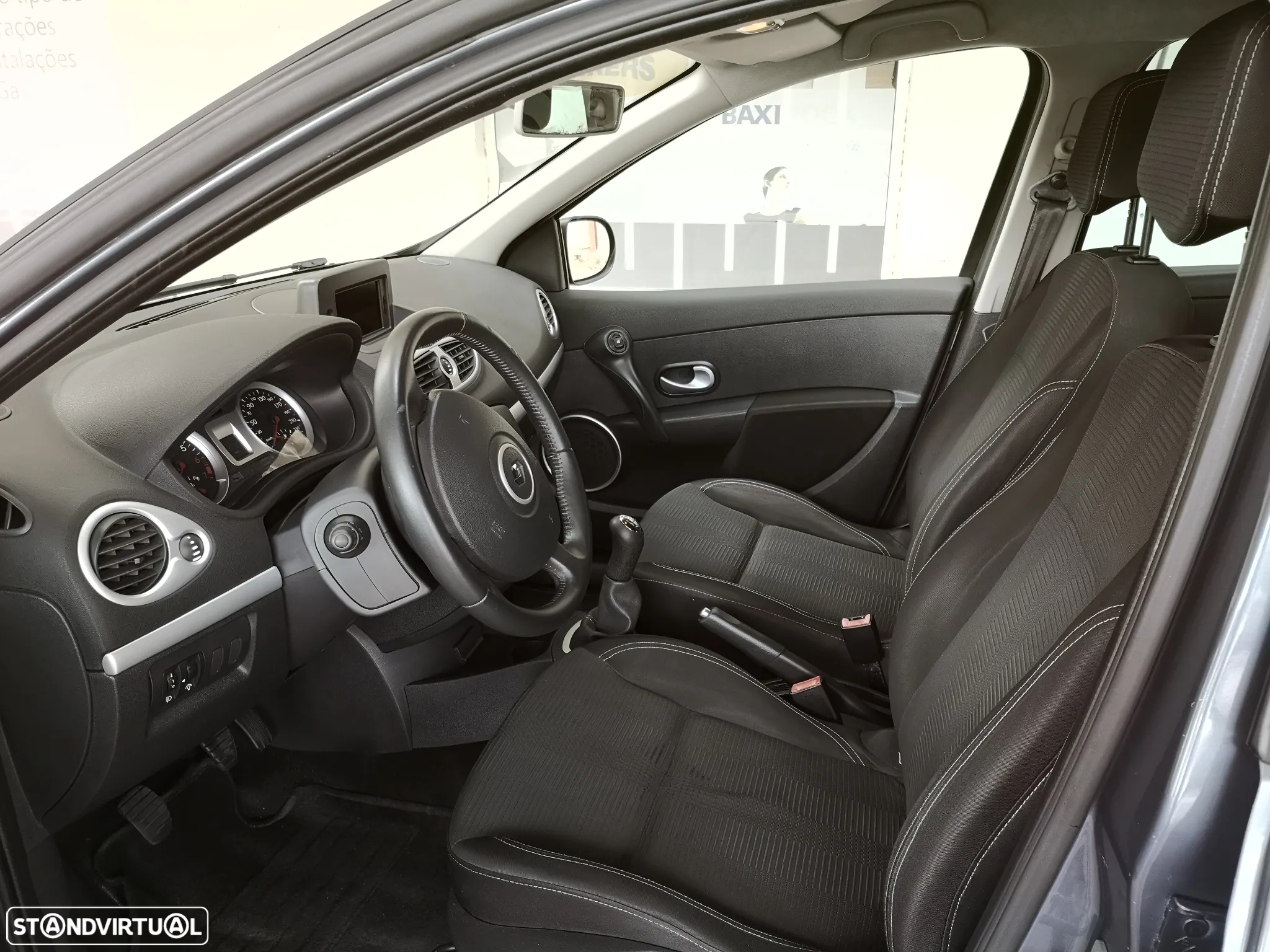 Renault Clio 1.2 16V Dynamique S - 5