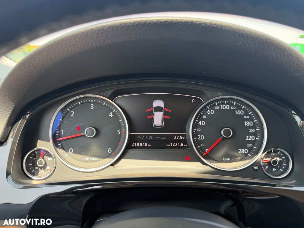 Volkswagen Touareg 3.0 V6 TDI BMT - 33