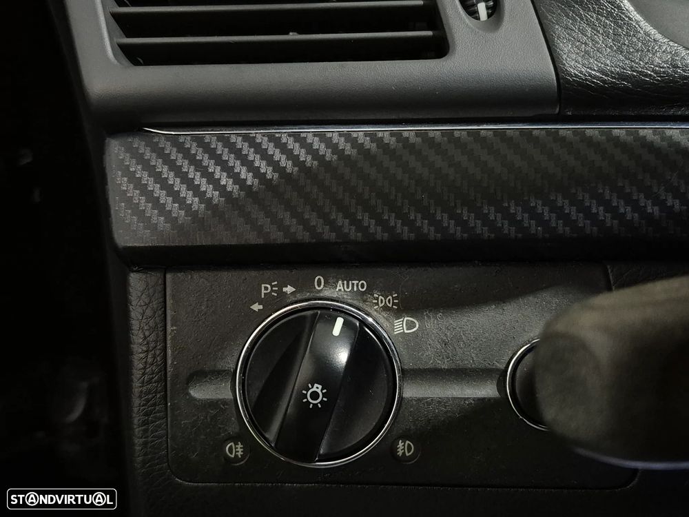 Mercedes-Benz E 220 CDI Auto Avantgarde - 27