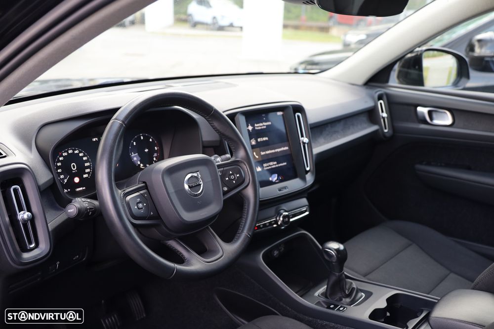 Volvo XC 40 2.0 D3 - 13