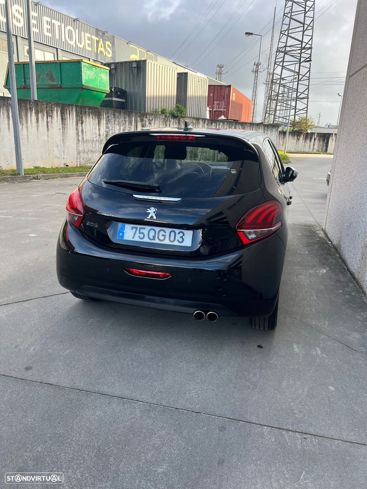 Peugeot 208 1.2 PureTech Allure - 2