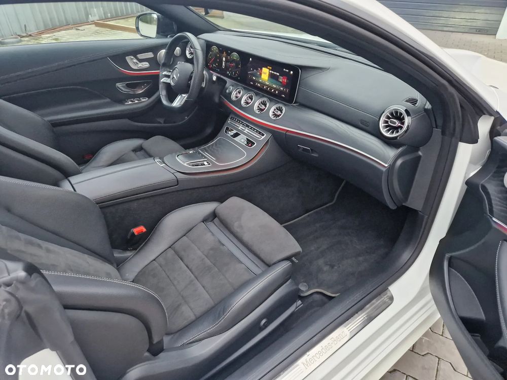 Mercedes-Benz Klasa E 220 d Coupe 4-Matic 9G-TRONIC - 8