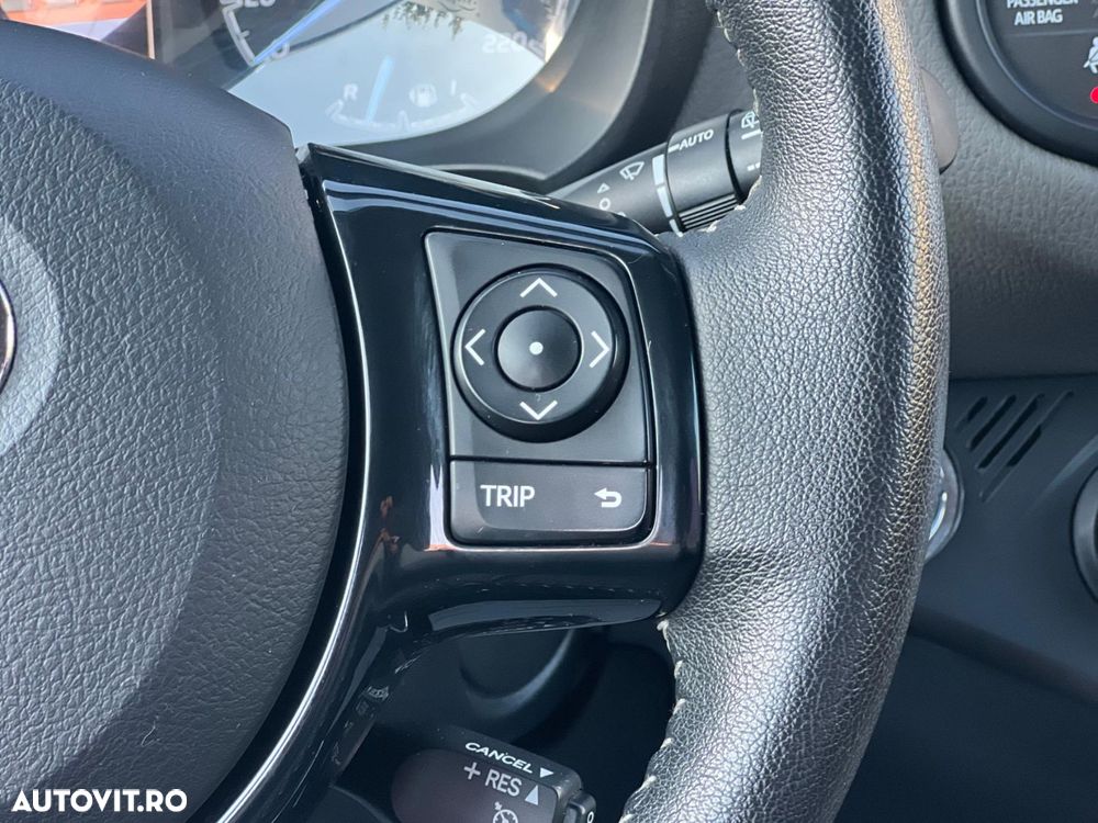 Toyota Yaris - 18