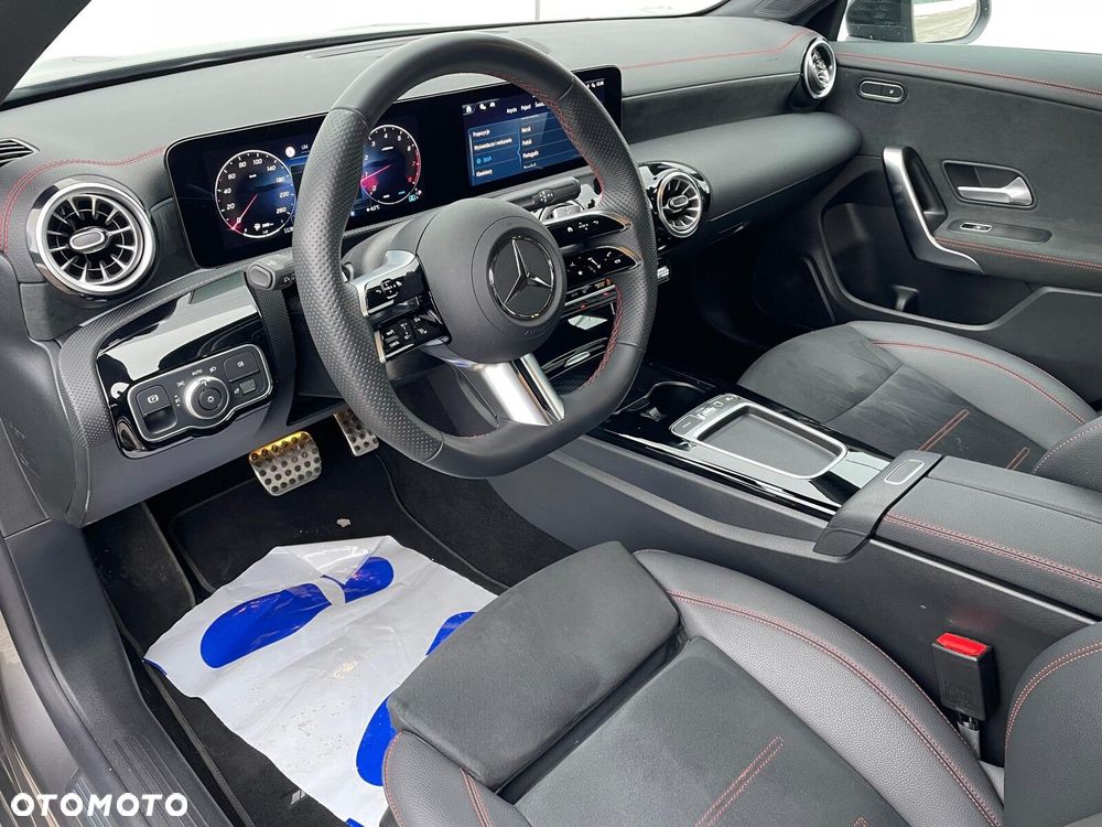 Mercedes-Benz CLA - 10