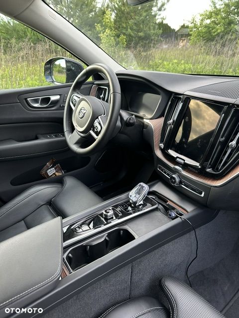 Volvo XC 60 B4 B Plus Dark - 6